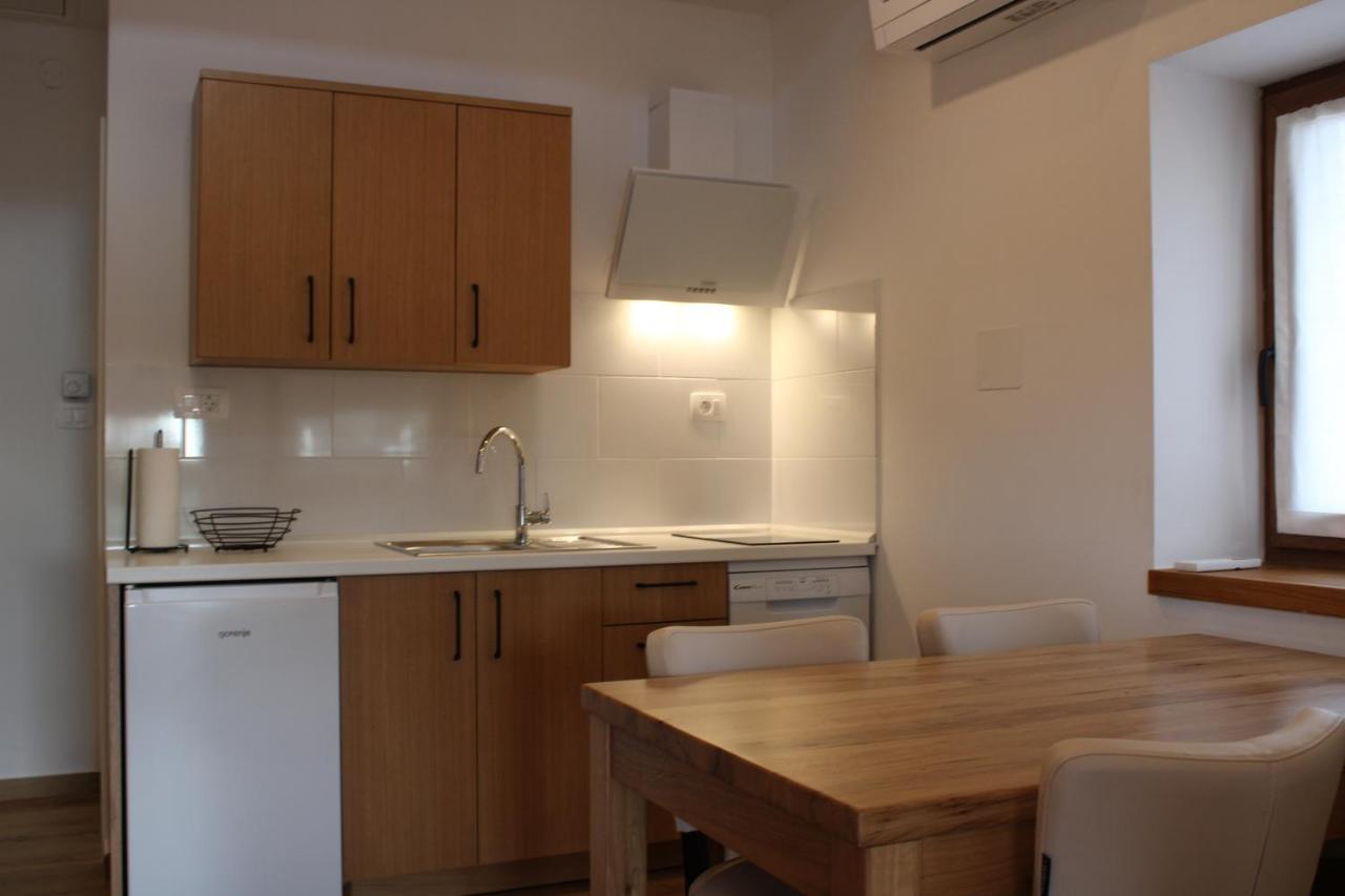 Отель G House Dutovlje Экстерьер фото