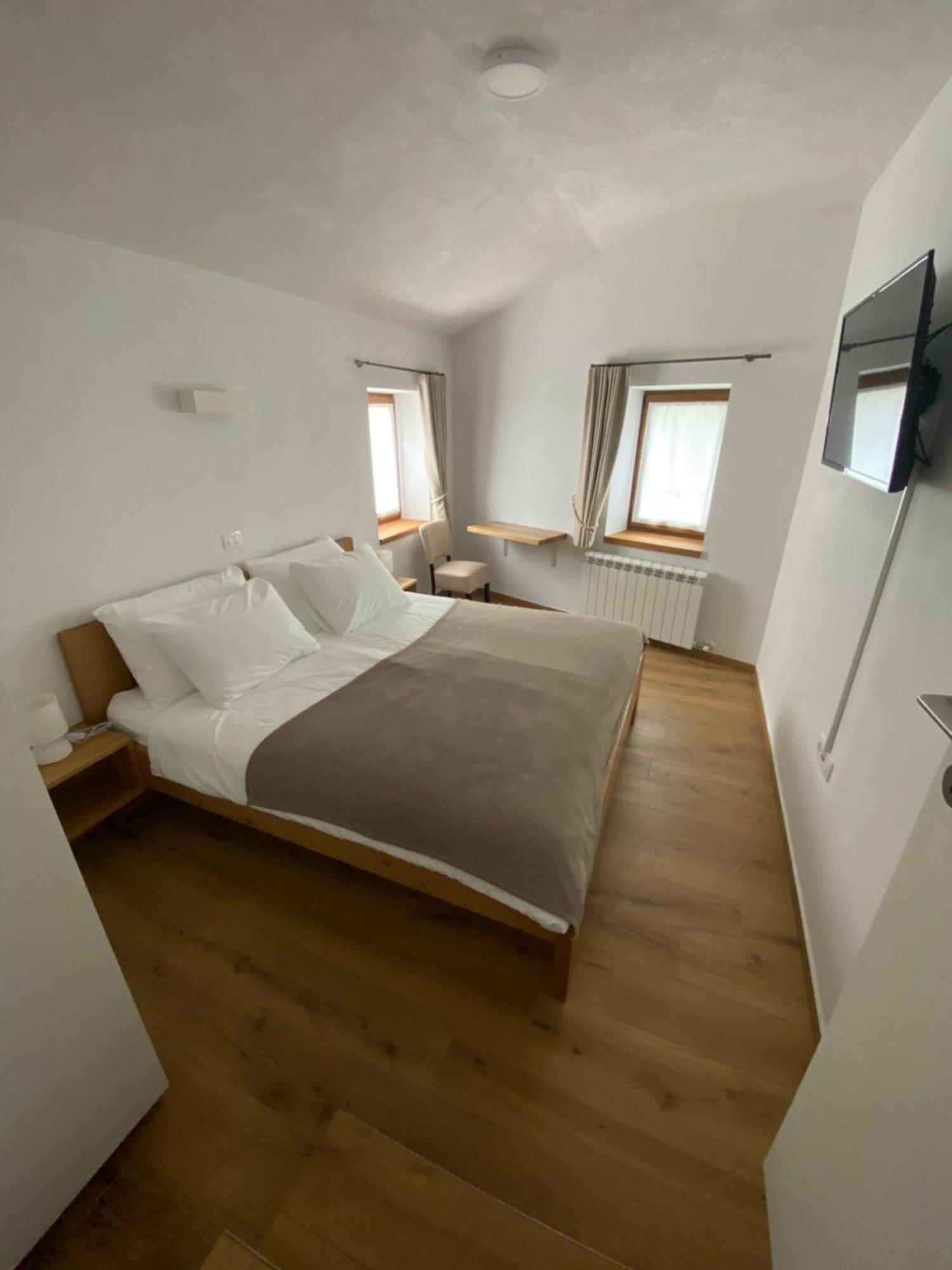 Отель G House Dutovlje Экстерьер фото