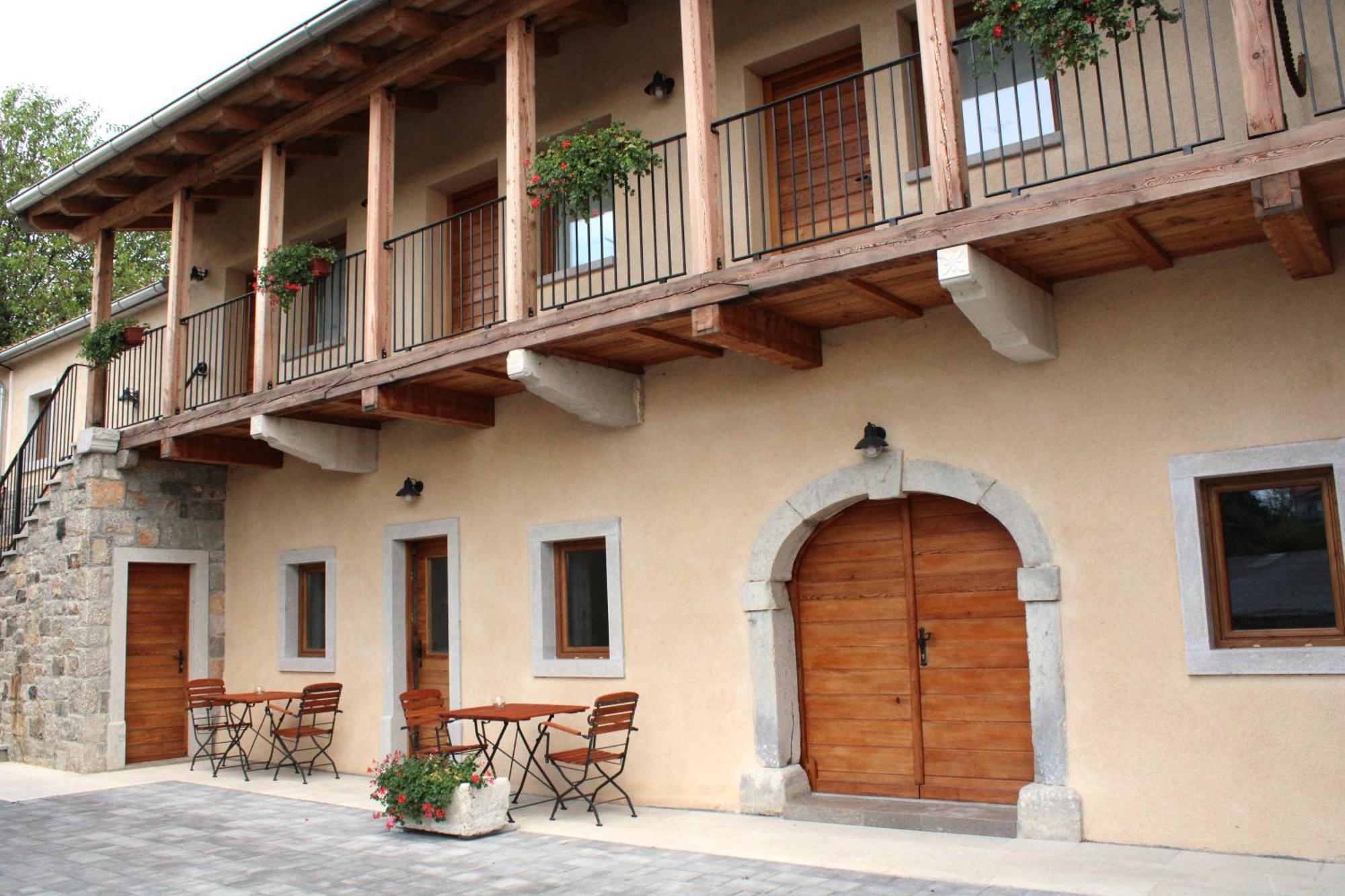 Отель G House Dutovlje Экстерьер фото